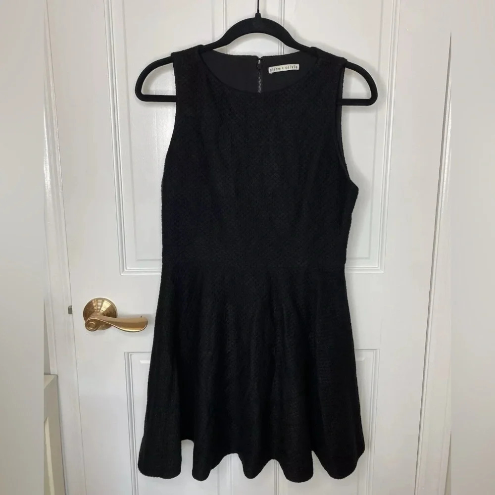 alice + olivia black sleeveless scoop neck dress LBD Fully Lined Gorgeou… - Picture 5 of 11